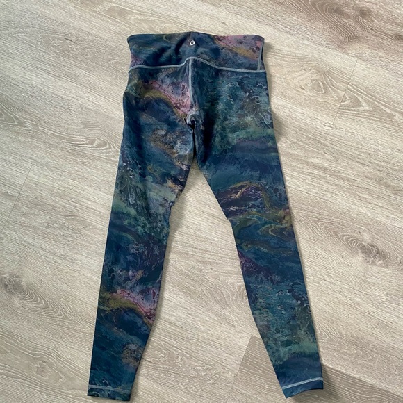 Wunder Under Lululemon Leggings - Picture 3 of 5